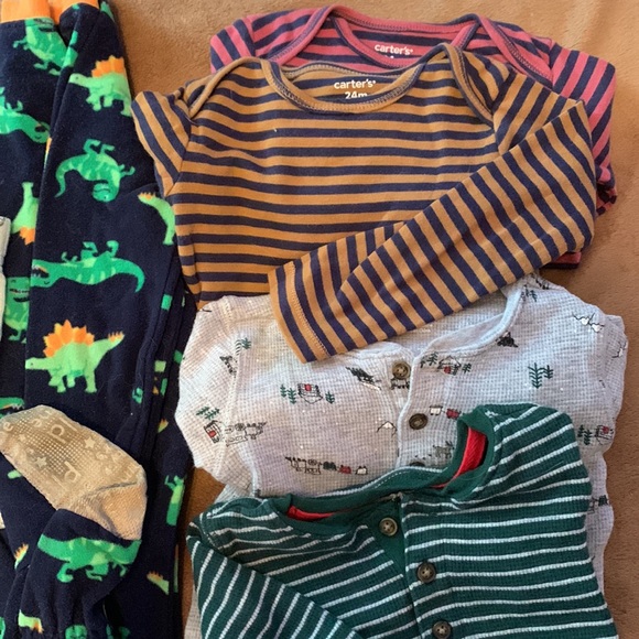 9 pc lot Carters - Picture 3 of 5